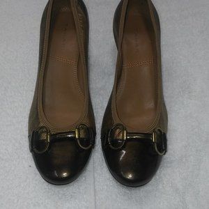 Tahari Misty Pumps Gold Bronze Cap Toe Size 7.5 M